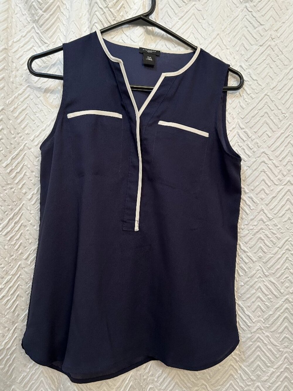 ANN TAYLOR Petite Navy Blue & White Piping Sleeveless Blouse XXSP